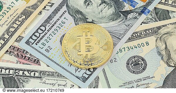 Bitcoin cryptocurrency online pay digital money cryptocurrency US dollar economy finance banner text free space copyspace