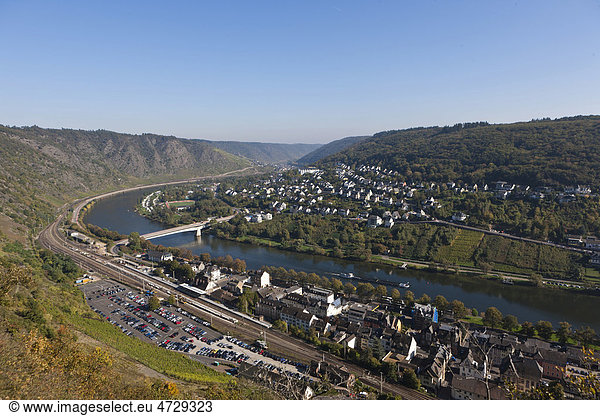 Blick auf Cochem an der Mosel  Rheinland-Pfalz  Deutschland  Europa