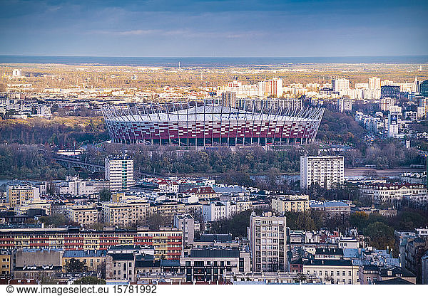 Blick auf das Fussballstadion PGE Narodowy vom Palast der Kultur und Wissenschaft  Warschau  Polen