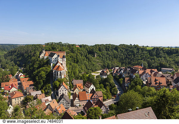Blick auf das Schloss und die Wallfahrtskirche St. Anna  Haigerloch  Baden-Württemberg  Deutschland  Europa  ÍffentlicherGrund
