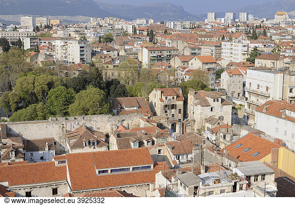 Blick auf die Altstadt vom Campanile der Kathedrale von Split Kroatien Europa
