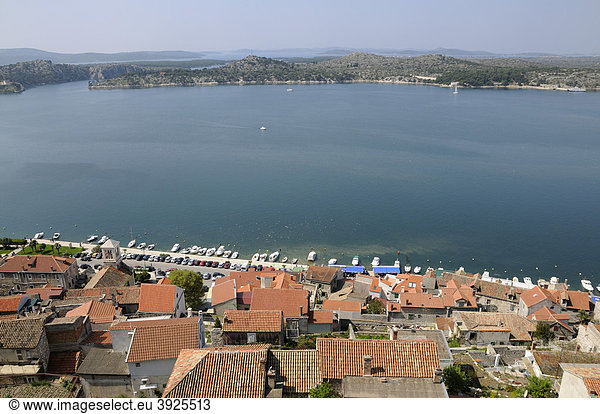 Blick auf die Altstadt von Sibenik Kroatien Europa