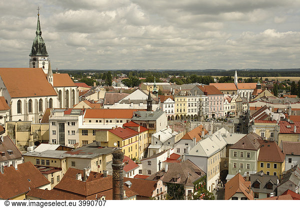 Blick auf die Stadt vom Schwarzen Turm  Jindrichuv Hradec  Neuhaus  Südböhmen  Tschechien  Europa