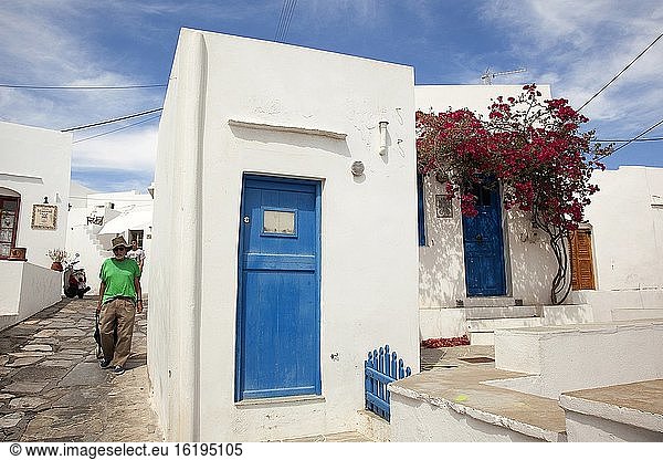 Blick auf die traditionellen Kykladenhäuser im Dorf Artemonas  Insel Sifnos  Kykladen  Griechische Inseln  Griechenland  Europa.