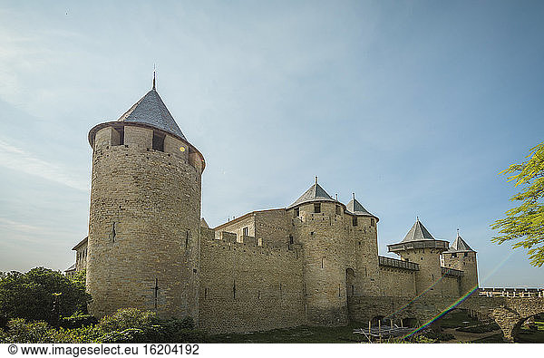 Blick auf Festung und Türme  Carcassonne  Languedoc-Roussillon  Frankreich