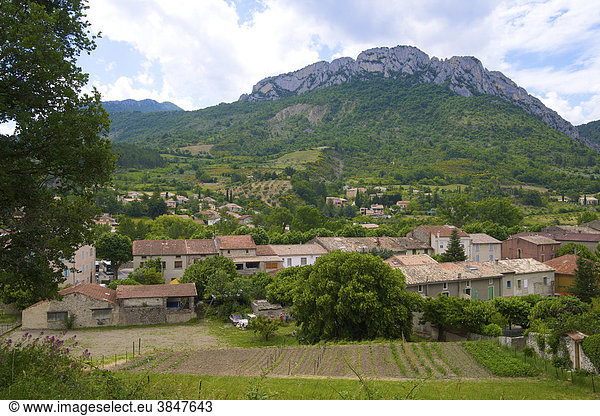 Blick auf Les Baronnies  Buis les Baronnies  Provence  Südfrankreich  Frankreich  Europa