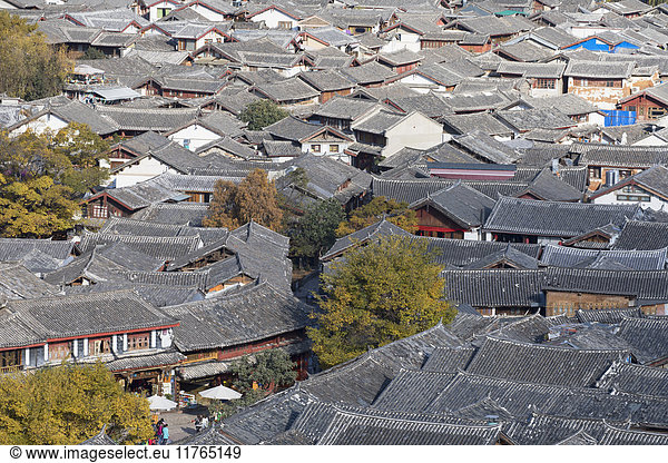 Blick auf Lijiang  UNESCO-Weltkulturerbe  Yunnan  China  Asien