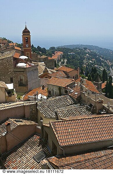 Blick auf Roquebrune  Cote d'Azur  Alpes-Maritimes  Provence-Alpes-Cote d'Azur  Frankreich  Europa