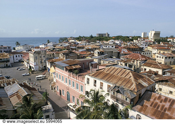 Blick über Dach ganz oben  alte Stadt  Mombasa  Kenia  Ostafrika  Afrika