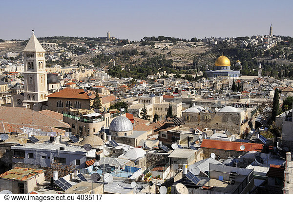 Blick über die Altstadt von Jerusalem mit dem Felsendom  Israel  Naher Osten  Orient