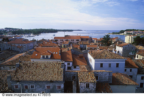 Blick über die Altstadt von Porec  Istrien  Kroatien  Europa