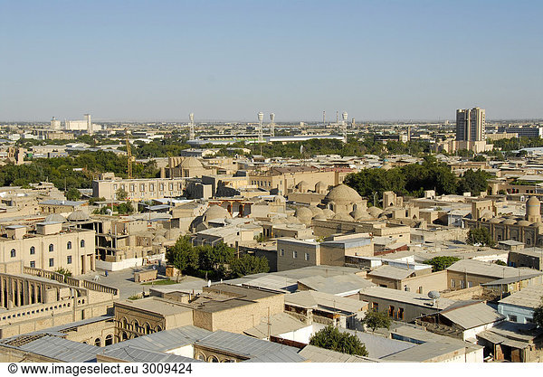 Blick über die Dächer der Stadt vom Minarett Kalon Buchara Usbekistan