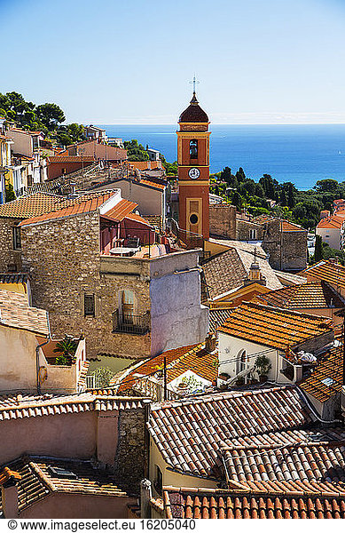 Blick über die Dächer von Schloss Roquebrune  Roquebrune  Frankreich