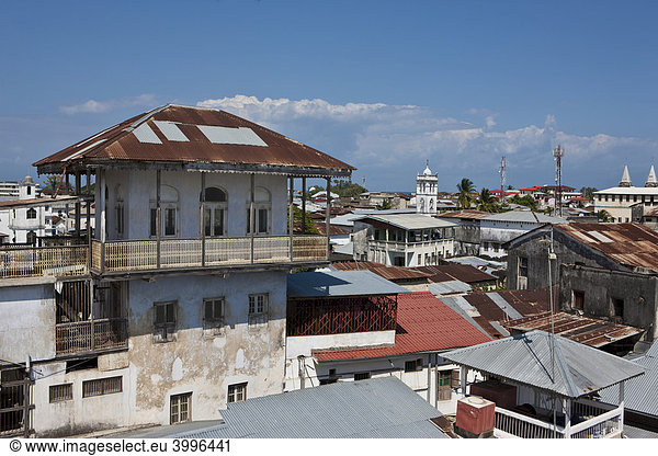 Blick über die Dächer von Stonetown  Stone Town  Sansibar  Tansania  Afrika