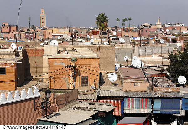 Blick über Souk und Medina Dächer  Marrakesch  Marokko  Afrika