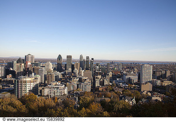 Blick vom Mount Royal Chalet auf die Innenstadt von Montreal