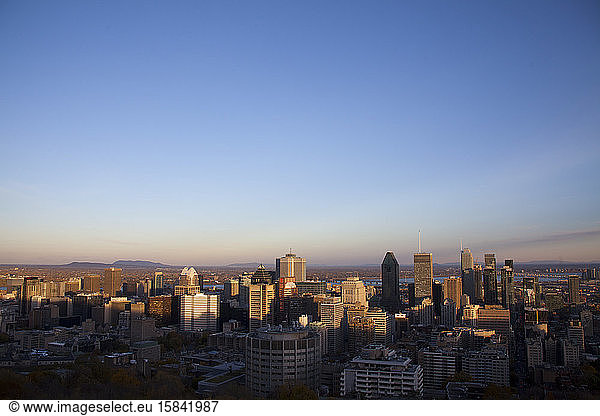 Blick vom Mount Royal Chalet auf die Innenstadt von Montreal