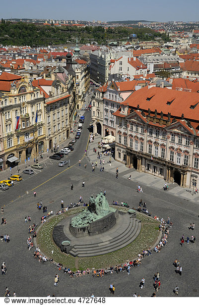 Blick vom Prager Rathaus auf den Altstädter Ring  Prag  Tschechien  Europa