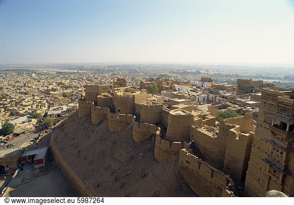 Blick vom Stadtpalast  Jaisalmer  Rajasthan Indien  Asien