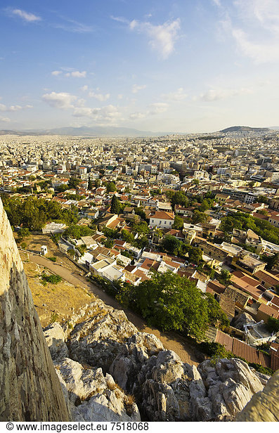 Blick von der Akropolis auf die Stadt  Athen  Griechenland  Europa