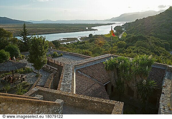 Blick von der Venezianischen Burg auf den Vivar-Kanal  Nationalpark  Ruinenstadt  Butrint  Saranda  Albanien  Europa