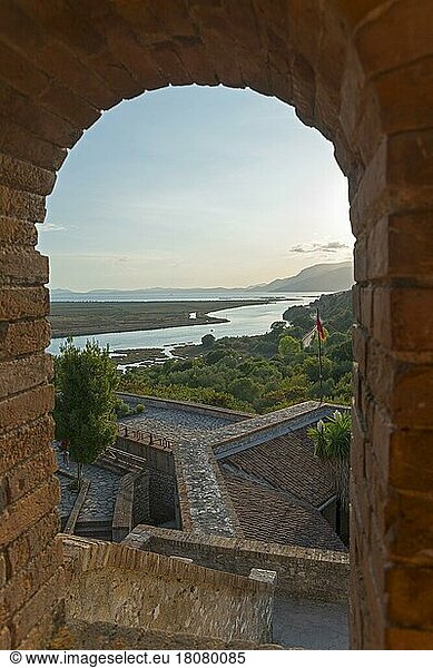 Blick von der Venezianischen Burg auf den Vivar-Kanal  Nationalpark  Ruinenstadt  Butrint  Saranda  Albanien  Europa