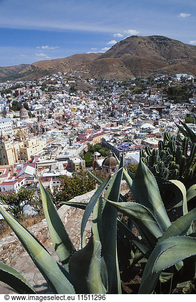 Blick von oben auf die Dächer der Stadt Guanajuato  Mexiko