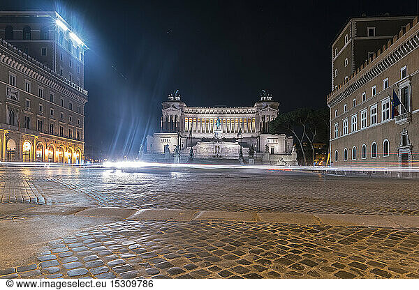 Blick zum Monumento a Vittorio Emanuele II  Rom  Italien