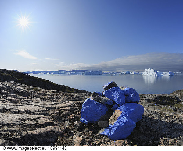 Blue Path Markings  Ilulissay Icefjord  Ilulissat  Disko Bay  Greenland