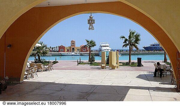 Bogentor  Bogen  Neue Marina  Neuer Yachthafen  Jachthafen  Hurghada  Ägypten  Afrika