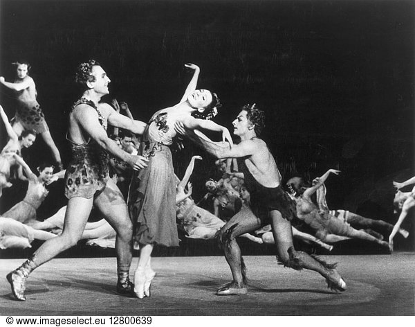 Bolshoi Ballet Bolshoi Ballet 1957 Raissa Struchkova And Alexander Lapauri In A Scene From