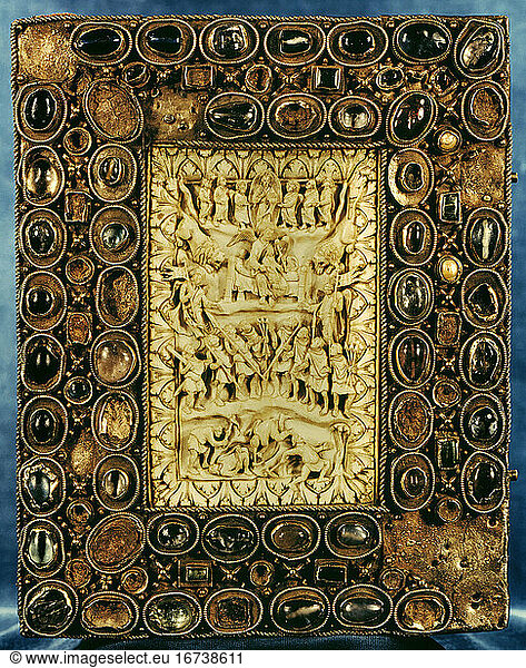 Book covers: Cover of the psalter of Charles the Bold. Reims  court school of Charles the Bold  c. 860/70.
Ivory  gold and precious stones.
Ms. Latin 1152.
Paris  Bibliothèque Nationale.