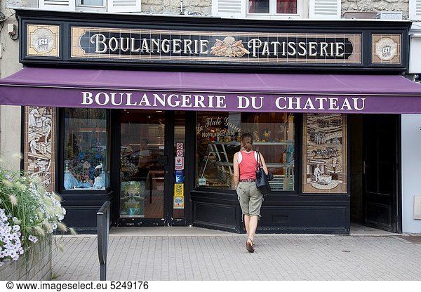 Boulangerie du Chateau Bakery  Chantilly  Paris  France