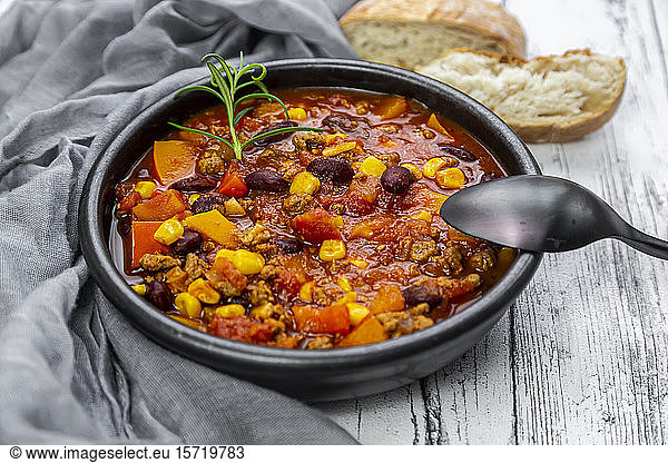 Bowl of vegetarian chili con carne