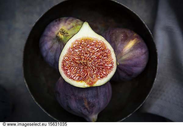 Bowl with figs