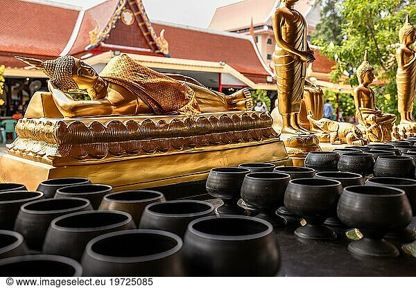 Bowls  lying  Buddha  temple complex  sight  attraction  travel  tourism  faith  religion  Bangkok  Thailand  Asia