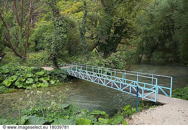 Brücke über Fluss Bistrica  Saranda  Albanien  Br?cke ?ber Flu?  Europa