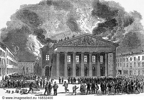 Brand des Theaters von La Monnaie in Brüssel  Belgien. 1855. Antike Illustration. 1867.
