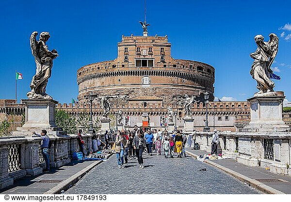 Bridge of Angels with Castel Sant'Angelo  Rome  Lazio  Central Italy  Italy  Europe