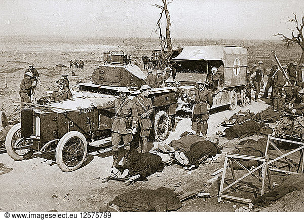 Britischer Panzerwagen  bei Guillemont  Frankreich  Somme-Feldzug  Erster Weltkrieg  1916. Künstler: Unbekannt