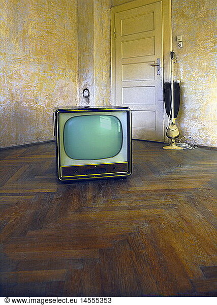 broadcast  television  TV set  typ AEG  Germany  1955