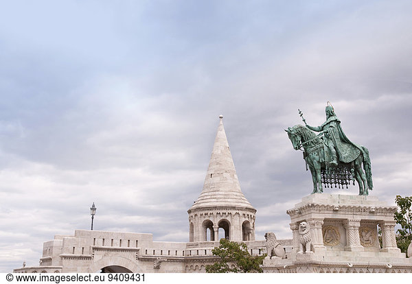 Budapest Hauptstadt Hintergrund Statue Heiligtum Bastion Ungarn