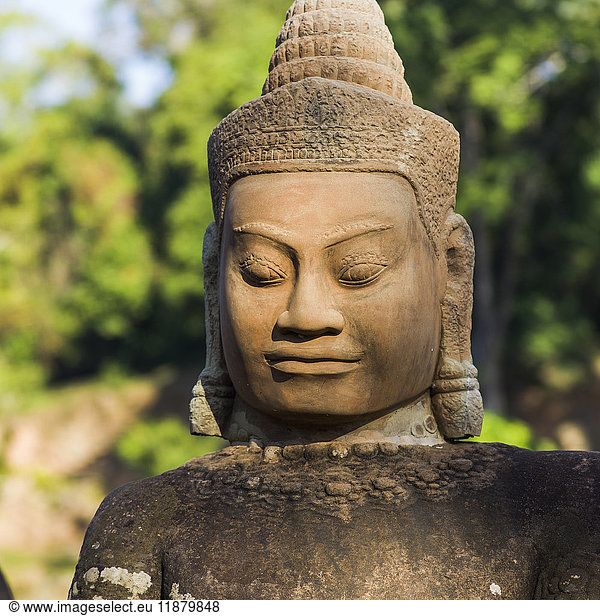 Buddha-Statue  Südtor  Angkor Thom; Krong Siem Reap  Provinz Siem Reap  Kambodscha'.