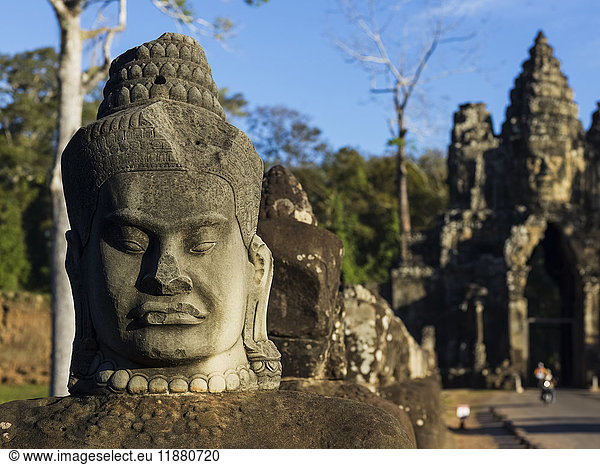 Buddhistische Statue  Südtor  Angkor Thom; Krong Siem Reap  Provinz Siem Reap  Cambo'.