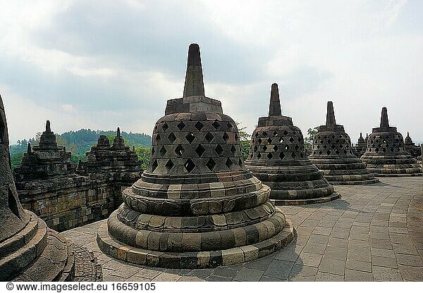 Buddhistischer Borobudur-Tempel in Yogyakarta  Java  Indonesien.