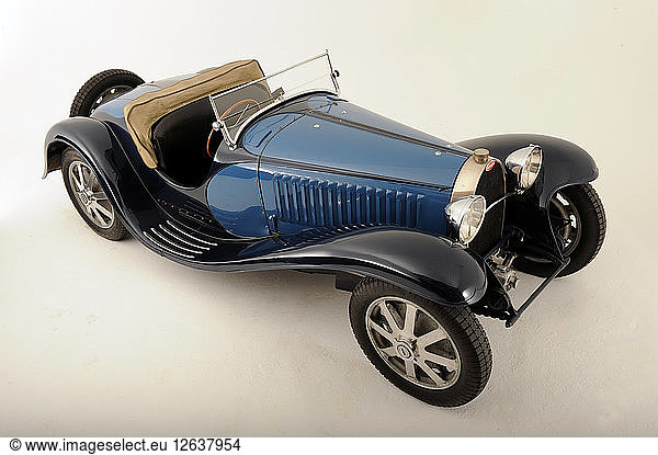 Bugatti Typ 55 1932. Künstler: Simon Clay.