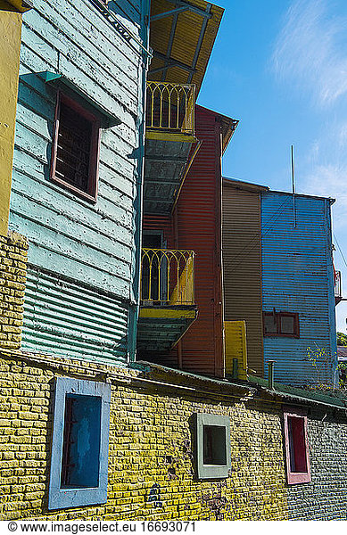 bunte Häuser im Stadtteil La Boca in Buenos Aires