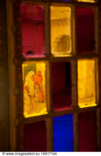 Buntglasfenster  Meherangarh Fort  Jodhpur  Rajasthan  Indien