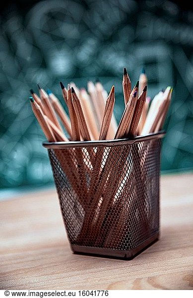 Buntstifte aus Holz Bleistiftdosen