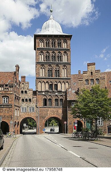 Burgtor  Stadttor  Lübeck  Hansestadt  Schleswig-Holstein  Deutschland  Europa
